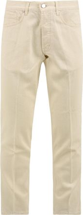 Don the Fuller Ziehen Sie die Fuller-Jeans an
