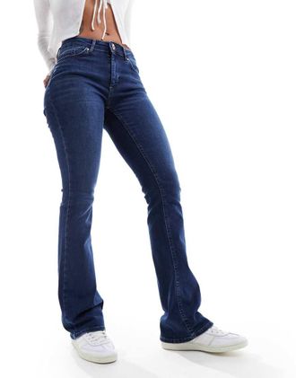 Only Blush flare jeans in dark wash-Blue