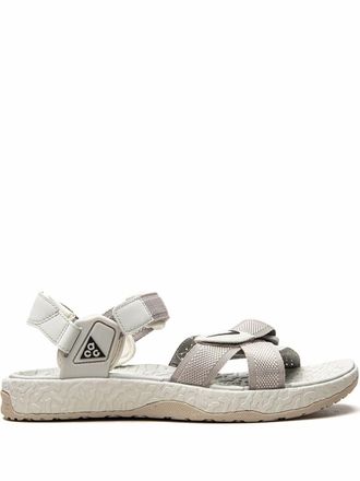 Nike ACG Air Deschutz Cream sandals - White