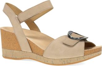 Dansko Womens Stella Sandals In Sand Milled 640300