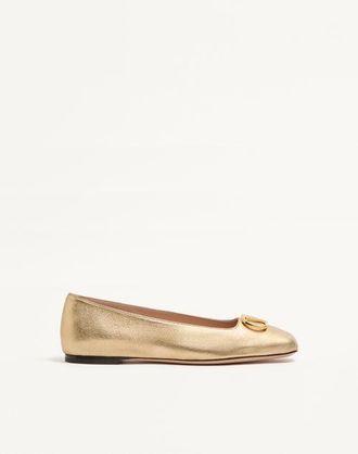 Valentino Garavani Vlogo Signature Ballerina In Laminated Nappa Leather Wo