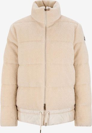 Moncler Kurze Daunenjacke aus Teddy-Fleece mit Stehkragen Cedre