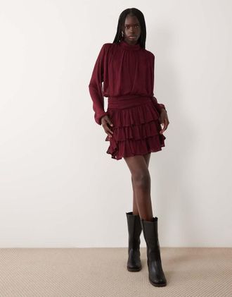 Vero Moda mini abito a strati a maniche lunghe bordeaux-Rosso