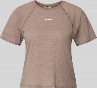 Salomon Cropped Fit T-Shirt mit Logo-Print in Taupe, Gr&ouml;&szlig;e XL