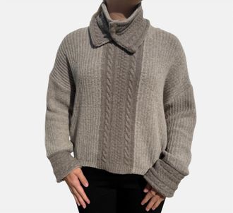 Tricot Chic Cable Detachable Collar Sweater In Taupe