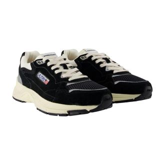 Autry Unisex Hyperway Low Sneaker Black Calfskin