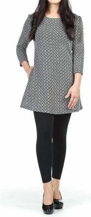 Papillon Textured A-Line Dress With Pockets In Black