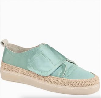 J/Slides Womens Hollis Low Top Slip-On Shoes In Light Green Hue