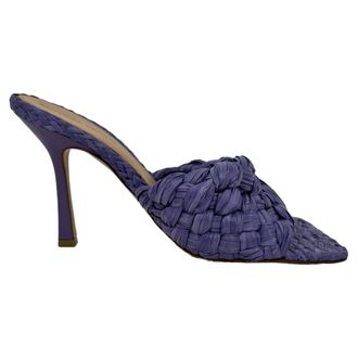 Bottega Veneta Bottega Veneta Intrecciato Weave Stiletto in Paarse Raffia