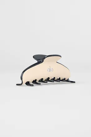 Alo | Outline Claw Clip in Macadamia/Black Beige