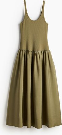 H&M Kleid mit ausgestelltem Jupe - Green