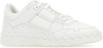 Valentino Garavani Mens White Leather Freedots Sneakers Biancobiancobiancobianco