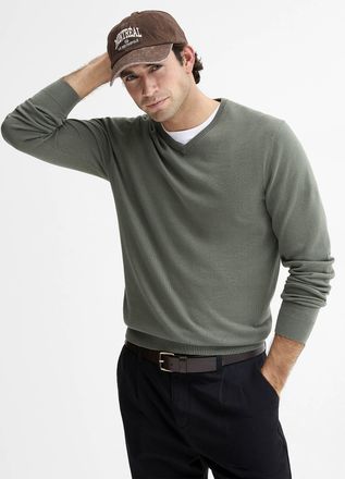 Le 31 Mens V-neck sweater