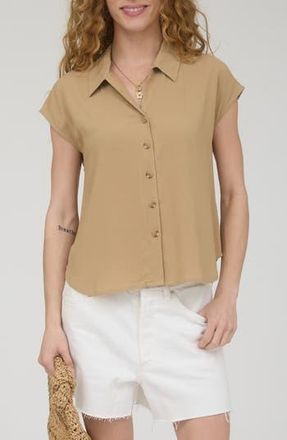 Blu Pepper Short Sleeve Button Front Shirt in Light Brown at Nordstrom Rack, Size Medium