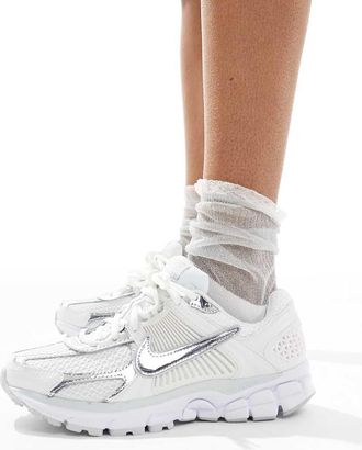 Nike Zoom Vomero 5 - Sneakers bianche e argento-Bianco
