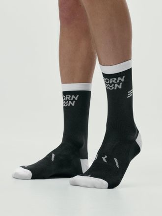 Born Run Socks Black/White