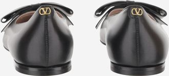 Valentino Garavani Womens Bow Ballet Flats Shiny Leather Black Kid Leather; Sole Vt