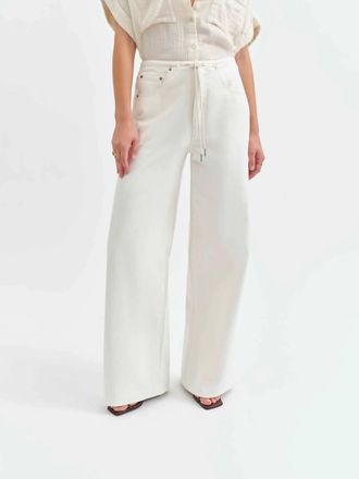 Daze Madison Mid Rise Wide Leg Jeans In Milkshake