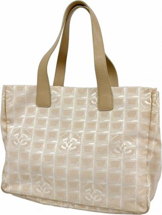 Chanel Beige Nylon Tote Bag (Pre-Owned)