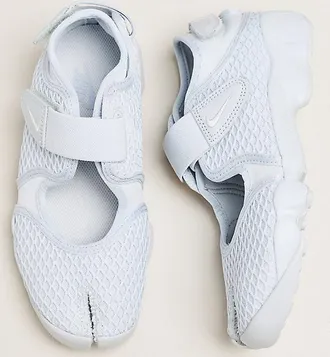 Nike Air Rift Sneakers