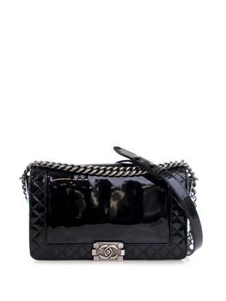 Chanel 2013-2014 Medium Patent Boy Reverso Flap crossbody bag - Black