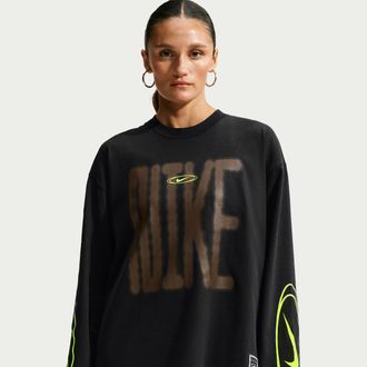 Nike Womens Nike Sportswear Oversized Long-Sleeve T-Shirt in Black | IM6438-010
