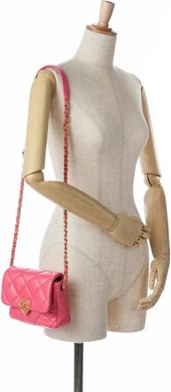 Chanel Crossbody Bags - Mini Quilted Lambskin Acrylic Coco Love Flap - Gr. unisize - in Rosa - für Damen