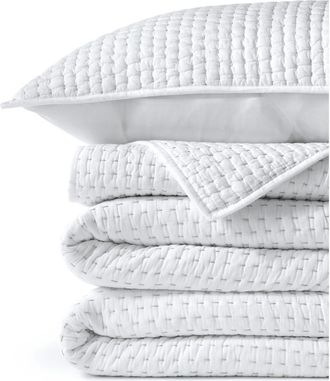 Lands End Seed Stitch Quilt in White at Nordstrom, Size King