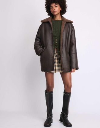 Stradivarius giacca oversize double-face con bottoni marrone