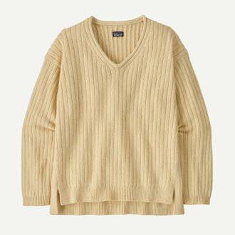 Patagonia Womens Recycled Wool-Blend V-Neck Sweater In Dark Natural