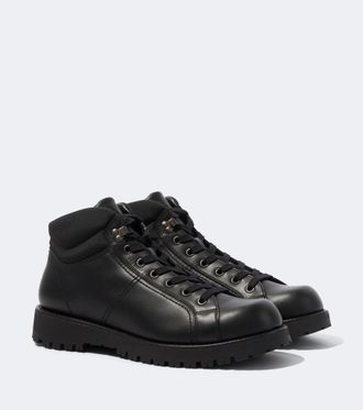Prada Botas de piel con cordones