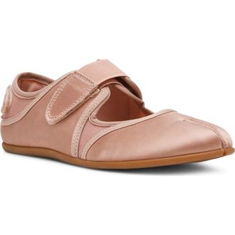 Steve Madden Rapid Mesh Slip-On Sneaker in Blush Satin at Nordstrom, Size 9.5