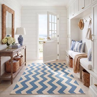 Safavieh Alfombra chevron de polipropileno azul/beige, 79 x 152 cm