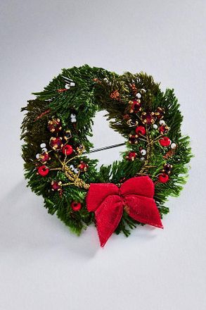 Mignonne Gavigan Wreath Brooch