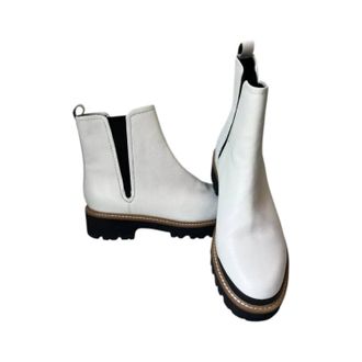 Marc Fisher Womens Ilora Boot In Ivory 150