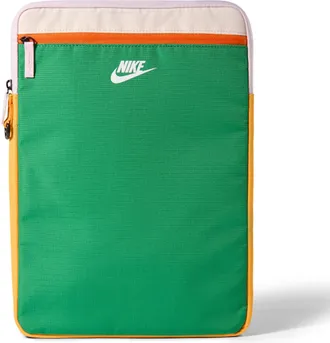 Nike Club Laptop Sleeve in Green | N1014154-342
