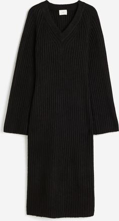 H&M Geripptes Strickkleid - Schwarz