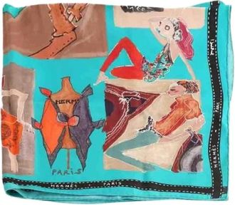 Herm&egrave;s Pre-owned Scarves, female, Multicolor, Size: ONE SIZE Pre-owned Carr&eacute; Femme Silk Scarf