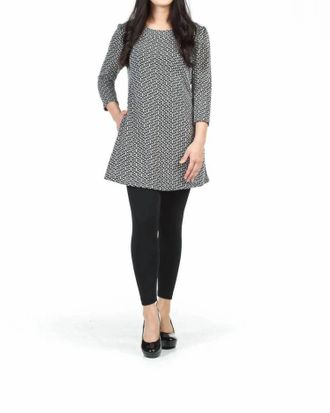 Papillon Textured A-Line Dress With Pockets In Black