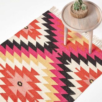 Homescapes Homescapes - Jakarta Handwoven Pink, Orange and Yellow Multi Coloured Geometric Pattern Kilim Wool Rug, 120 x 170 cm