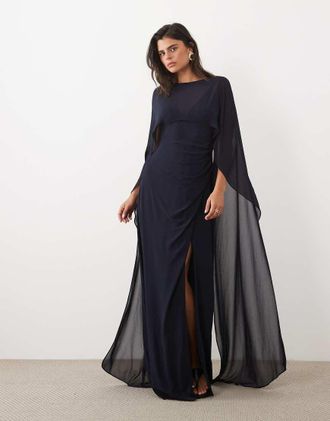 Tfnc Damigelle donore vestito maxi in chiffon con collo alto, spacco alto e mantella, navy-Verde