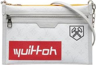 Louis Vuitton Pre-owned Cross Body Bags, female, Gray, Size: ONE SIZE Pre-owned Monogram Crossbody Bag