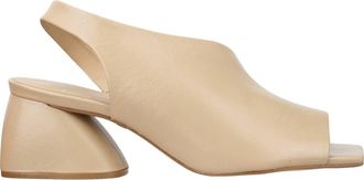 Carrano Womens Rexana Sling Back Nubuck Leather Sandal In Cream