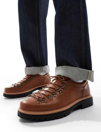 Asos Scarpe da trekking color cuoio stringate con suola spessa-Marrone