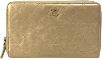 Chanel Pre-owned Wallets, female, Beige, Size: ONE SIZE Pre-owned Matelasse Long wallet (bi-fold)
