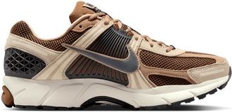 Nike Mens Vomero 5 - Shoes Lt British Tan/Dk Smoke Grey/British Khaki Size 12.0