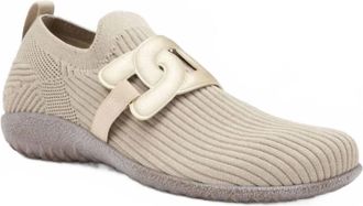 Naot Womens Picton Shoes In Almond