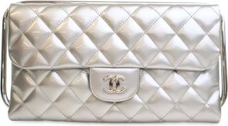 Chanel Clutch CC trapuntata in pelle verniciata metallizzata 2014 - Argento