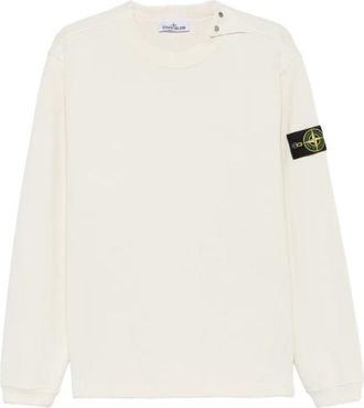 Stone Island trui met knoopdetail en logopatch op de schouder