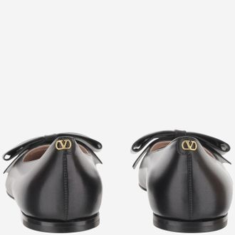 Valentino Garavani Womens Bow Ballet Flats Shiny Leather Black Kid Leather; Sole Vt